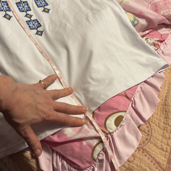 White Embroidered T-Shirt - Picture 2 of 3